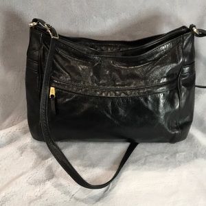 SAS Black Leather Shoulder Bag w/ attached keychain EUC